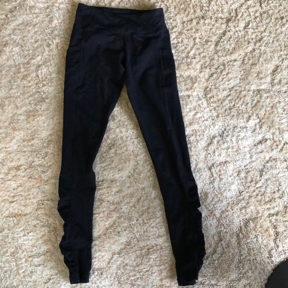 Lululemon leggings size 4